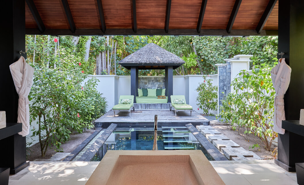 JA_Manafaru_Accommodation_Beach_Villa_Bathroom.jpg